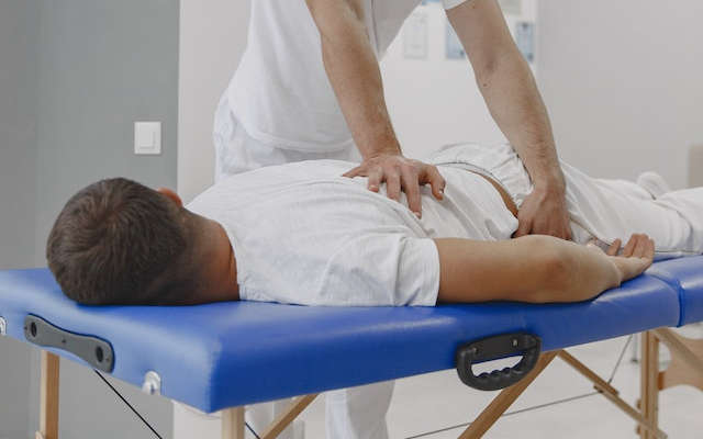 Top 8 Best Chiropractors in Phoenix, AZ.